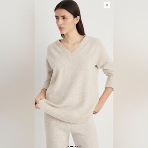 MANGO - V NECK PLAIN KNITTED SWEATER